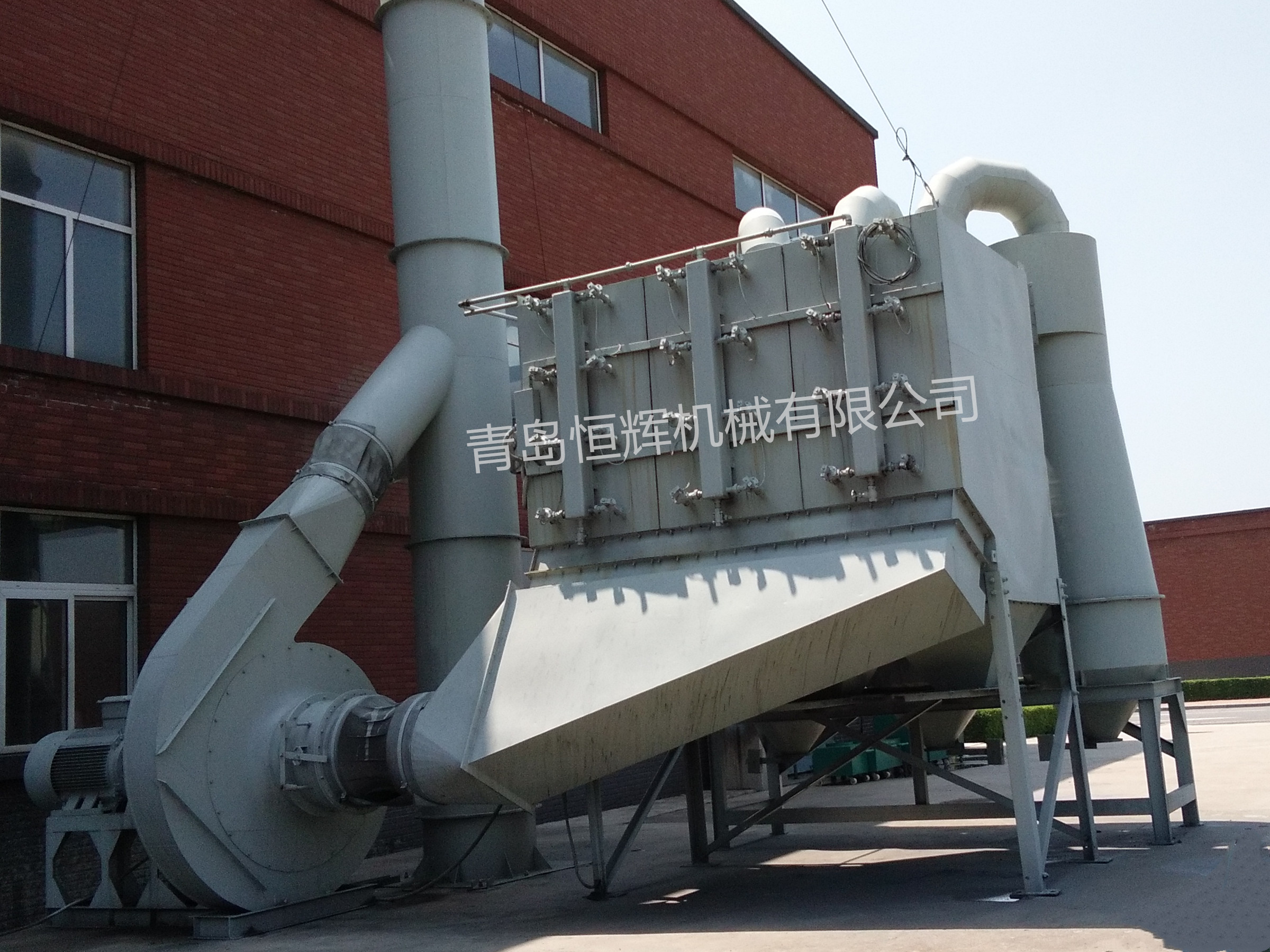 沉流式濾筒除塵器